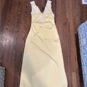 Princess Polly yellow lace dress